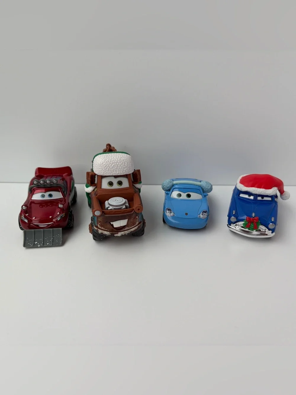 Disney‎ Pixar CARS Holiday 4 Lot Snow Plow McQueen Mater Doc Porsche Die-Cast